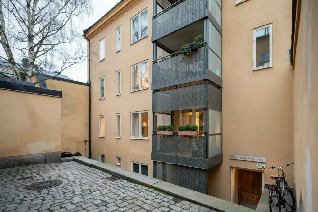 balkongrenovering och t tskiktsbyte i flerfamiljshus i s dermalm stockholm